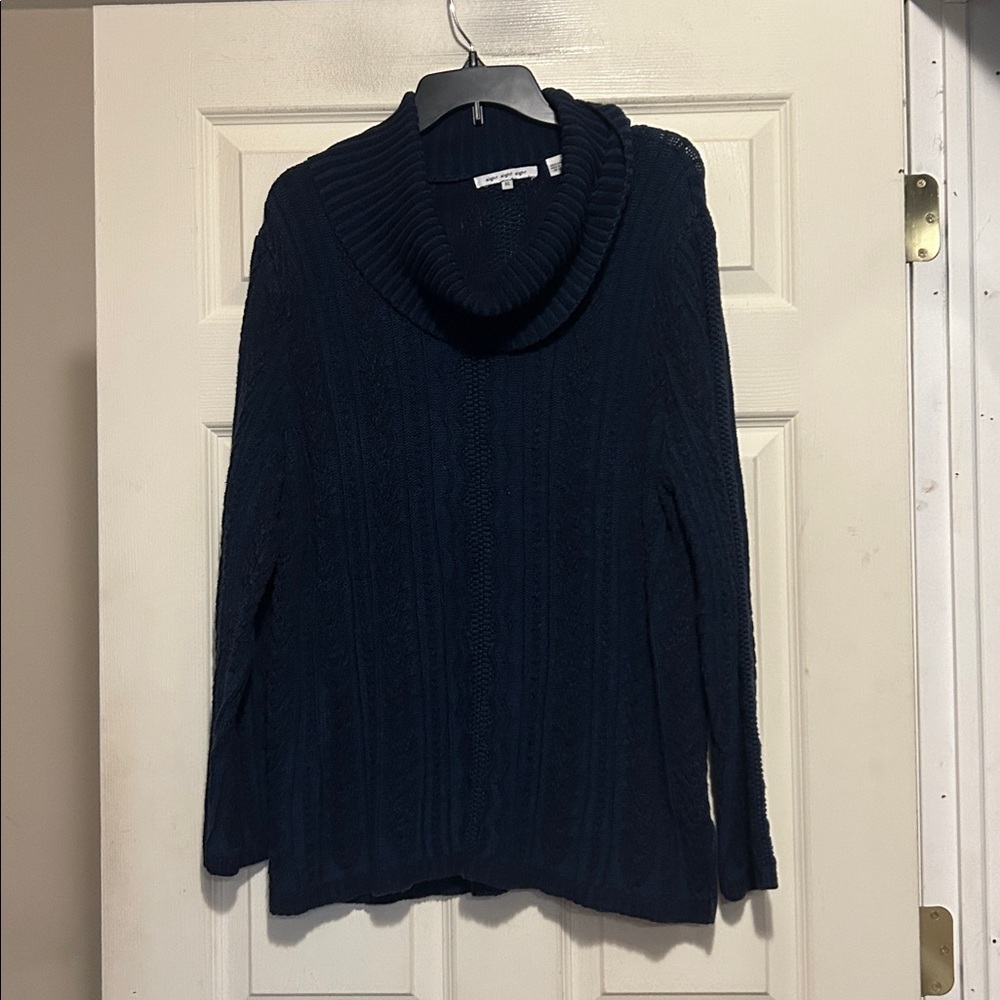 Eight Eight Eight Sweater Size XL Blue